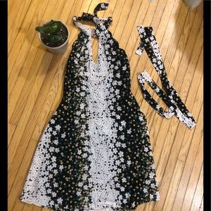 (2 for 50$) Size M beautiful open back dress